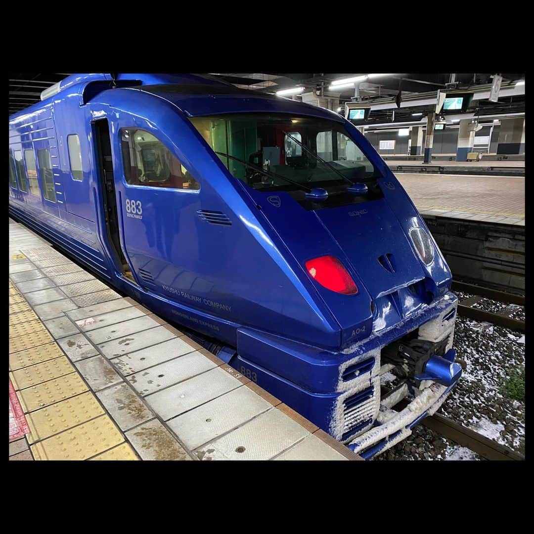 伊藤壮吾さんのインスタグラム写真 - (伊藤壮吾Instagram)「#今日の鉄道 1200番線 鉄道の日。 151年目も、たくさんの列車に、かけがえのない日常を支えてもらいました。 今日も、時刻通り、安全に走る鉄道に感謝です。」10月14日 16時57分 - sougo05com_rapid