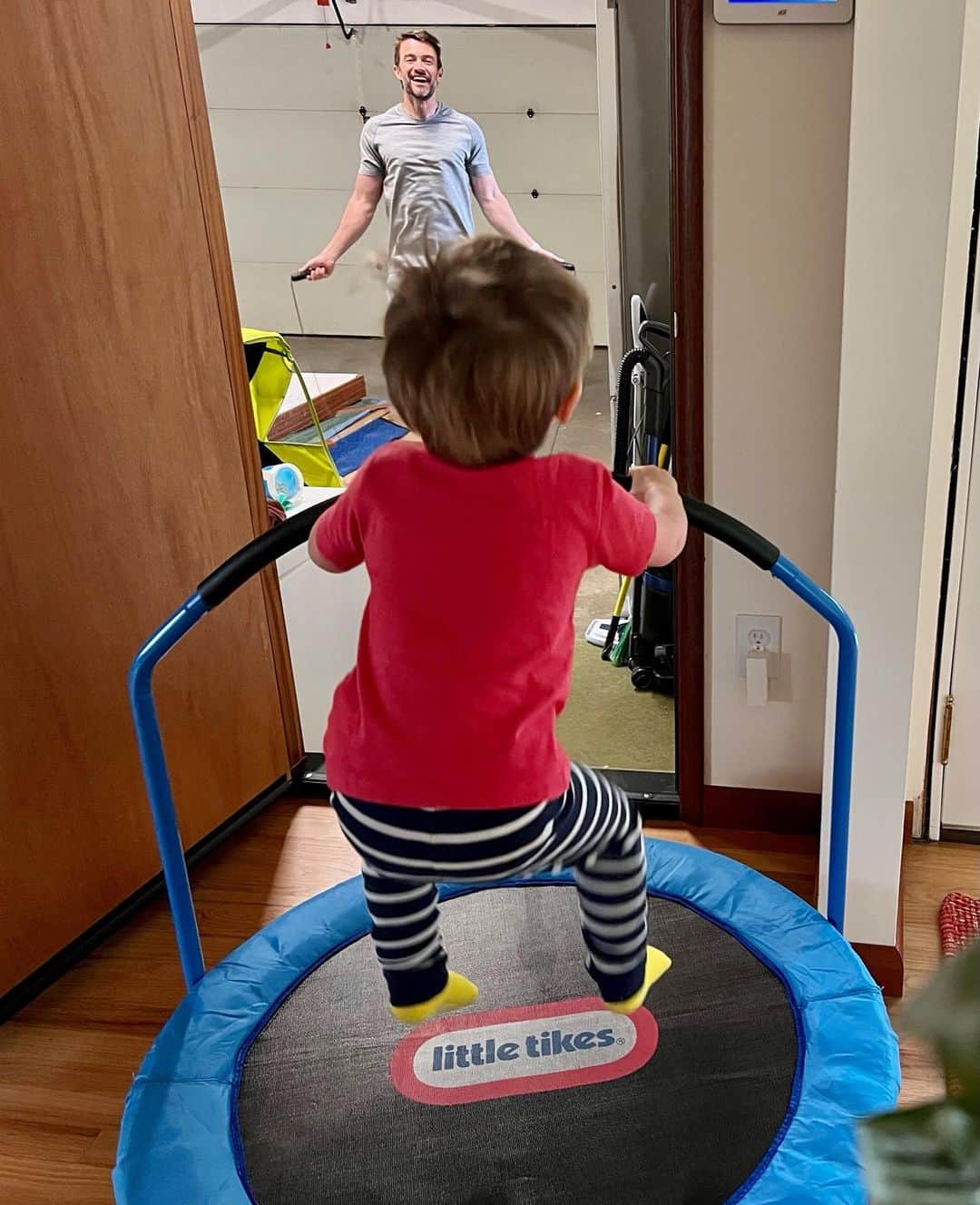 ロバート・バックリーのインスタグラム：「Tag your workout partner.」