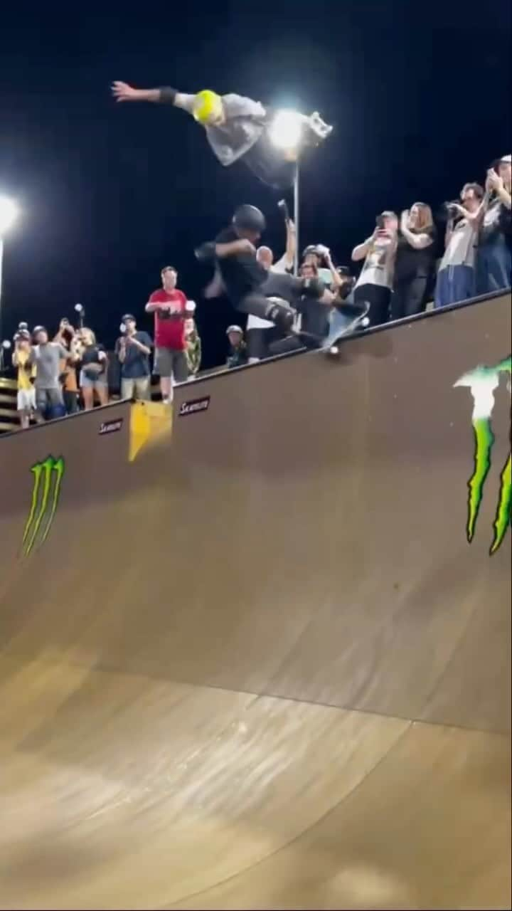 トニー・ホークのインスタグラム：「The @spottampa was one of the few parks that had a vert ramp in the early 90’s, and last night we celebrated that legacy in the form of a legendary demo on their new halfpipe. This a new beginning for vert in Florida and beyond. Check the tags to see how stacked this session was. Thanks to everyone that made the effort to build, skate and/or watch. Let’s keep the momentum!」