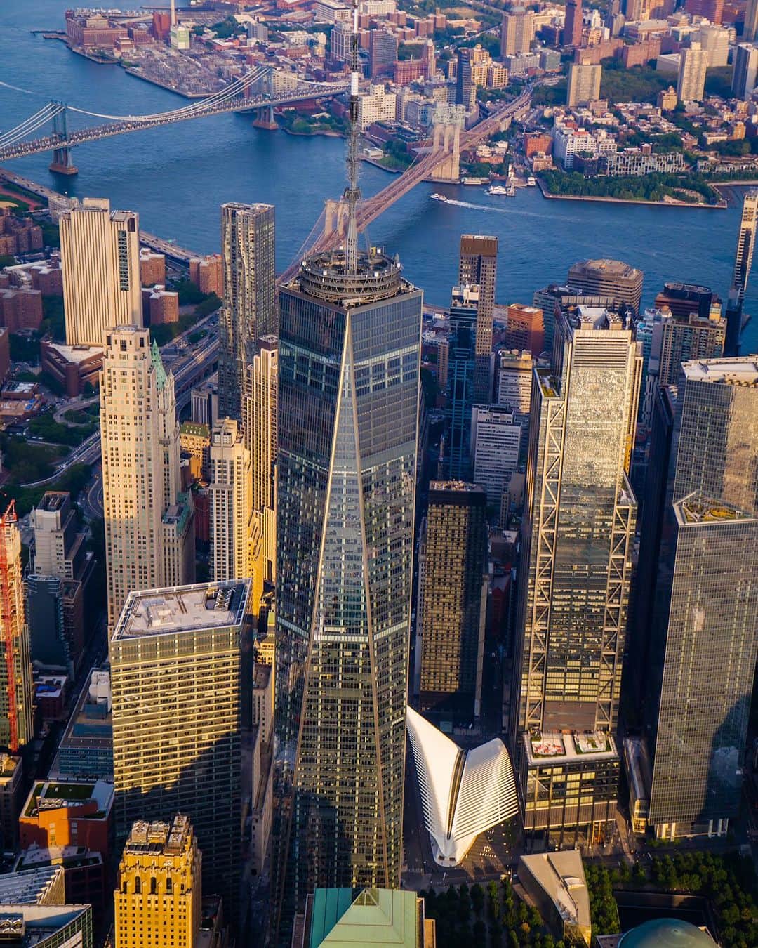 nyonairさんのインスタグラム写真 - (nyonairInstagram)「Take flights to new heights 🚁✨  #flynyon #nyonair #nyc #newyork #photographer」10月15日 3時21分 - nyonair