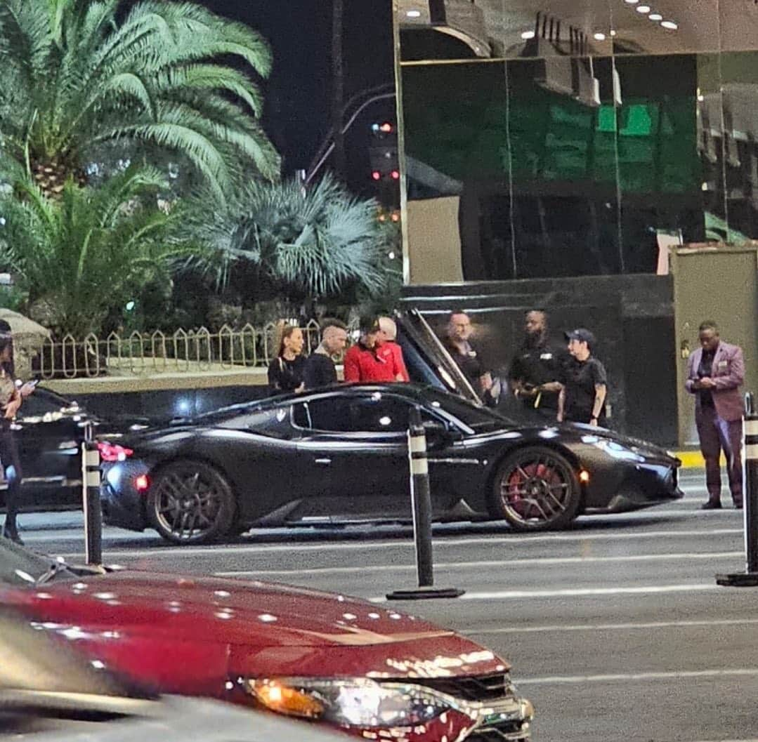 DJアシュバさんのインスタグラム写真 - (DJアシュバInstagram)「Crazy what ya find online. 👀😬  Date Night w/ @kerrikasem   #maserati #paparazzi #mgm #securityescort #shinedown #paparoach #ashbaapparel #rocksugarmagic #rockthekashba」10月15日 3時55分 - ashba