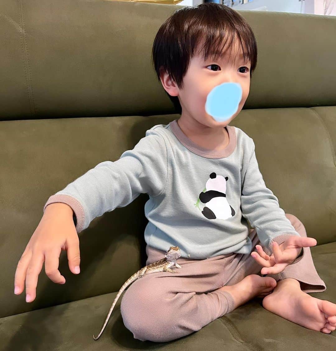 呂布カルマのインスタグラム：「息子とビーム」