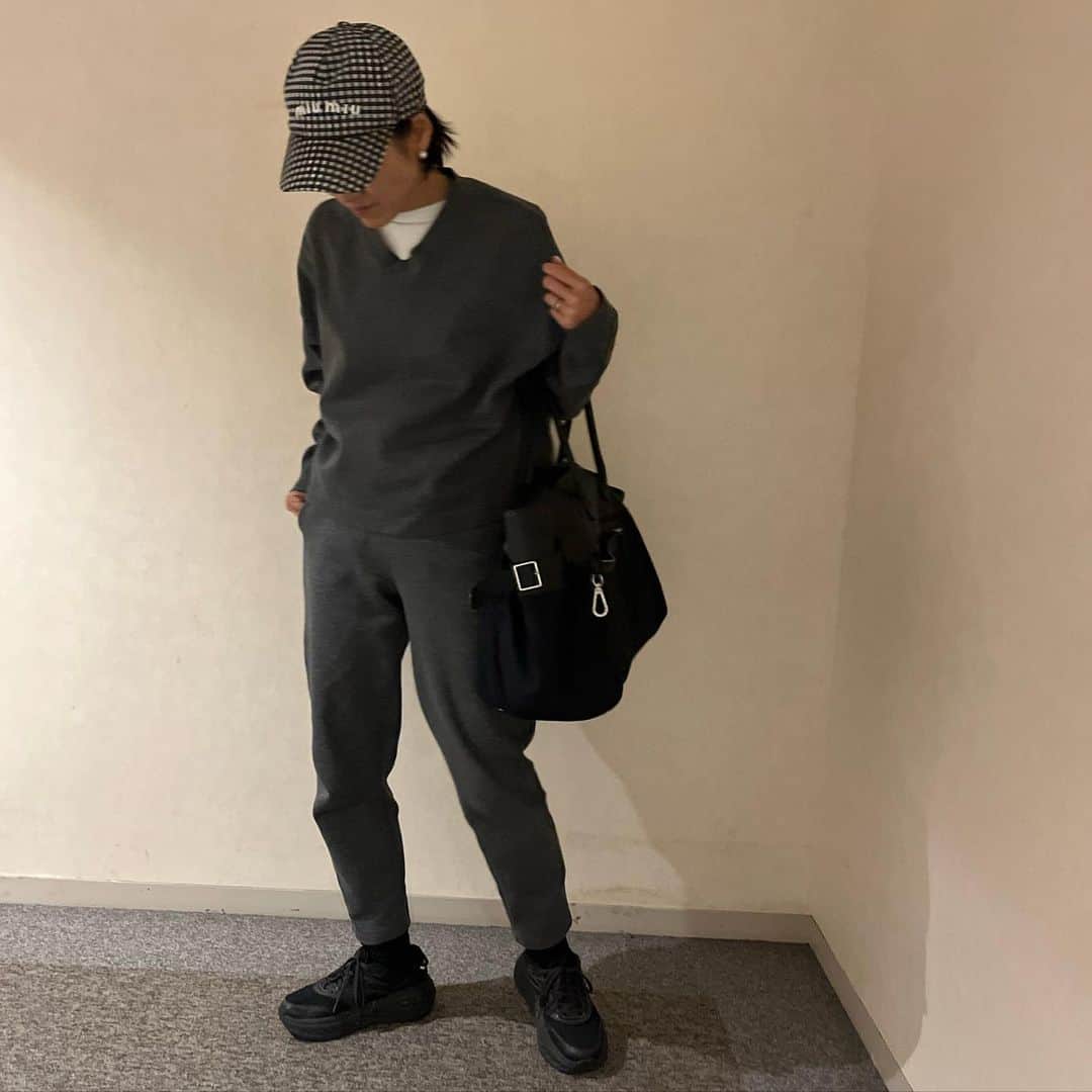 金子綾のインスタグラム：「today's... #ootd  #akcloset  #運動会コーデ」