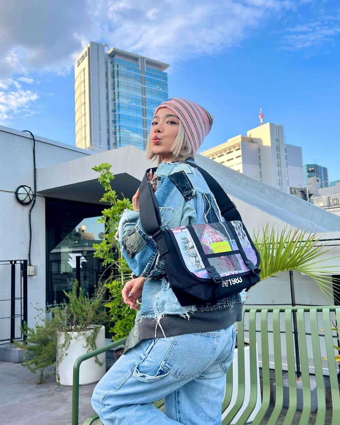 Unaさんのインスタグラム写真 - (UnaInstagram)「#Todays_Unakinoco 🩵　 @mp_japan × @petersutherland  #ManhattanPortage  #マンハッタンポーテージ #PR」10月14日 19時12分 - unakinoco