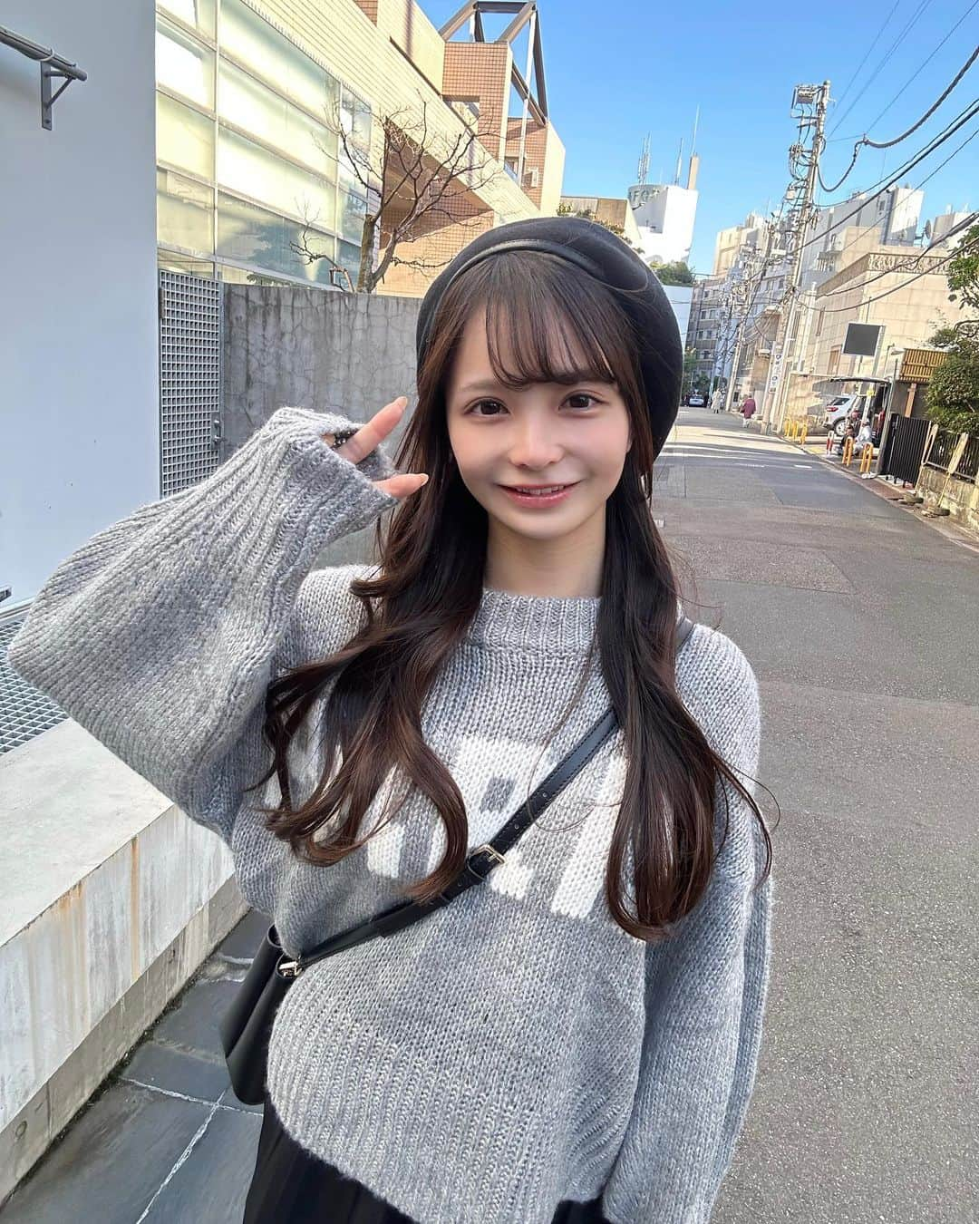 柊ききのインスタグラム：「. たくさんあるよ📸♡最近グレーの服多めだな( ´͈ ᵕ `͈ )♡  #秋服 #原宿カフェ #アイドル #地下アイドル #zara」