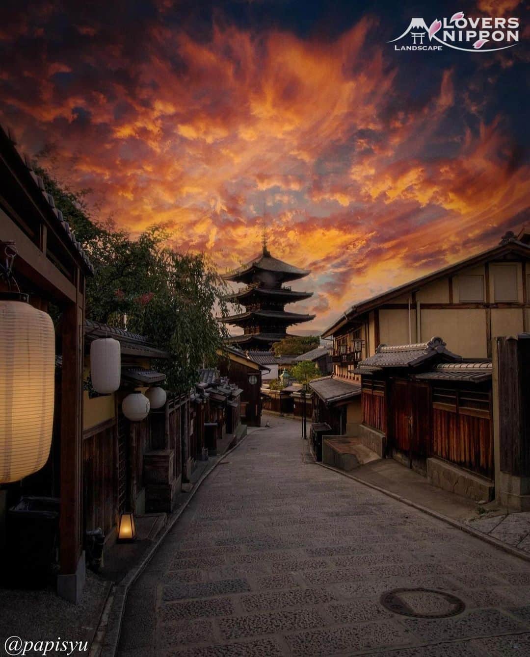のインスタグラム：「🇯🇵Today's LoversNippon Selection🇯🇵 . Artist｜@papisyu Selected｜@rphafoto . Follow : @lovers_nippon Tag : #lovers_nippon ＿＿＿＿＿＿＿＿＿＿＿＿＿＿＿＿＿＿＿＿ ￣￣￣￣￣￣￣￣￣￣￣￣￣￣￣￣￣￣￣￣ @papisyu 様おめでとうございます✨👏 素敵なお写真にタグ付けしていただきありがとうございます！今後ともLoversNipponを宜しくお願い致します♫✨ ＿＿＿＿＿＿＿＿＿＿＿＿＿＿＿＿＿＿＿＿ ￣￣￣￣￣￣￣￣￣￣￣￣￣￣￣￣￣￣￣￣ #日本 #風景 #写真 #風景写真 #絶景 #beautiful #picture #photo #landscape #Japan」