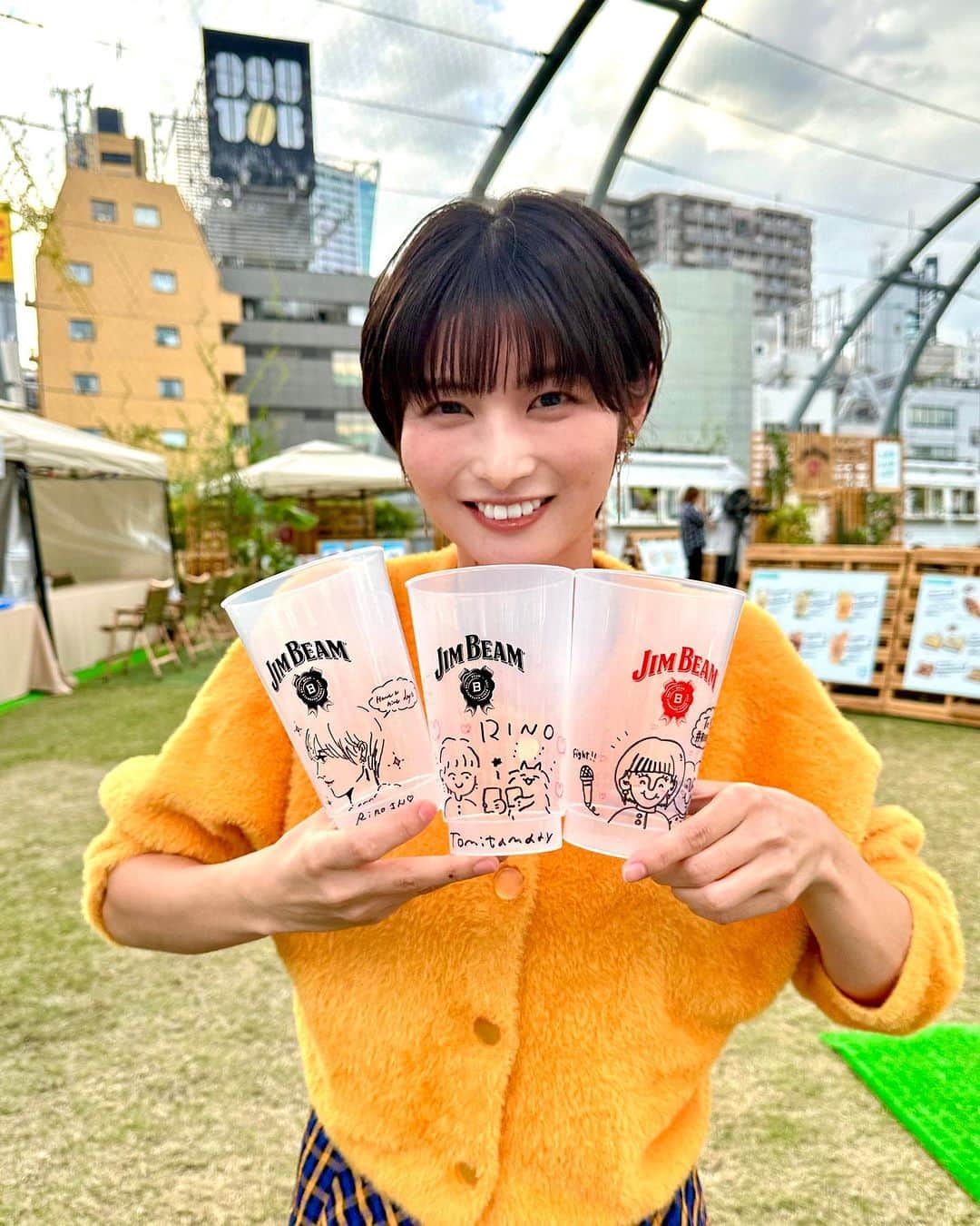 大島璃乃のインスタグラム：「本日の王様のブランチ ありがとうございました~👑🩷   「FAN FUN PARK by JIM BEAM」 のイベント楽しすぎた😆✨ 人気イラストレーターさんによるイラスト めっちゃかわいい😍❤️ 贅沢に3人のイラストレーターさんが 似顔絵描いてくださいました！！大切に使います🫧 ありがとうございます☺️  #王様のブランチ #エンタメ #秋  #お出かけ情報 #ハイボール #ジムビーム  #ジムビームハイボール #渋谷 #宮下パーク  #イベント #イベント情報 #大島璃乃」