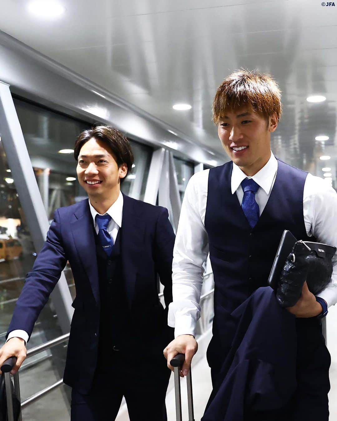 日本サッカー協会さんのインスタグラム写真 - (日本サッカー協会Instagram)「. 🔹SAMURAI BLUE🔹  🛫𝙉𝙄𝙄𝙂𝘼𝙏𝘼⏩𝙃𝙔𝙊𝙂𝙊🛬 #板倉滉 #伊東純也 #大迫敬介 #川辺駿 #鈴木彩艶  ⚔️NEXT MATCH⚔️ 🏆#キリンチャレンジカップ 2023 🗓️10.17(火) ⌚️19:10(🇯🇵) 🆚チュニジア代表🇹🇳 🏟ノエビアスタジアム神戸(兵庫) 📺#フジテレビ 系列 📱#TVer  詳しい試合情報はプロフィールのJFA公式サイト『JFA.jp』から✍️  #夢への勇気を #SAMURAIBLUE #jfa #daihyo #サッカー日本代表 #サッカー #soccer #football #⚽️」10月14日 20時21分 - japanfootballassociation