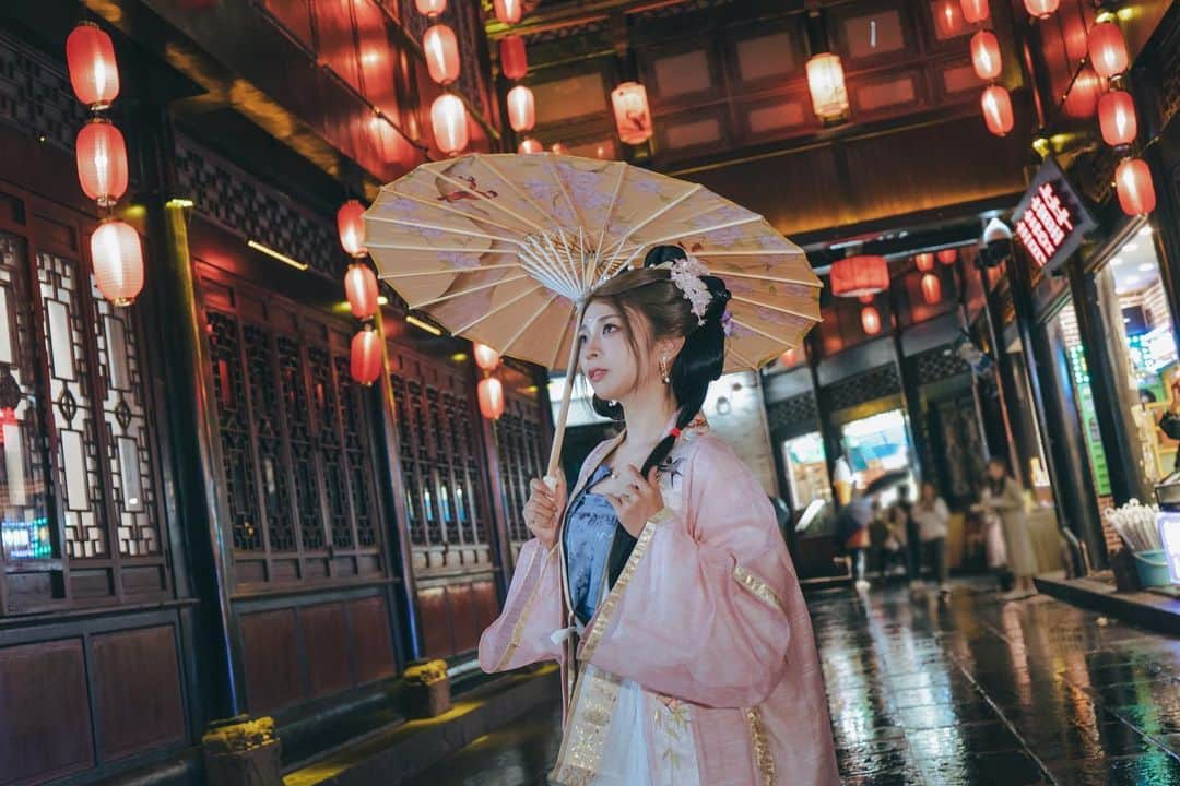 イチサキミキさんのインスタグラム写真 - (イチサキミキInstagram)「🏮🏮🌸🏮🏮」10月14日 20時55分 - ichisaki_miki