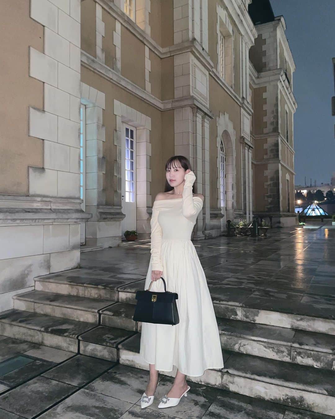 ゆりなのインスタグラム：「SHEINのお気に入りコーデ♡ . onepiece @shein_japan 【商品ID 19717366】 heal @shein_japan 【商品ID 10186276】 bag @cafune.official  . YouTubeでもSHEIN秋冬服購入品紹介しています☺️ 最近は涼しくなってお出かけも沢山できるようになったので 秋冬いろんなファッションを楽しみたいと思います♡♡♡」