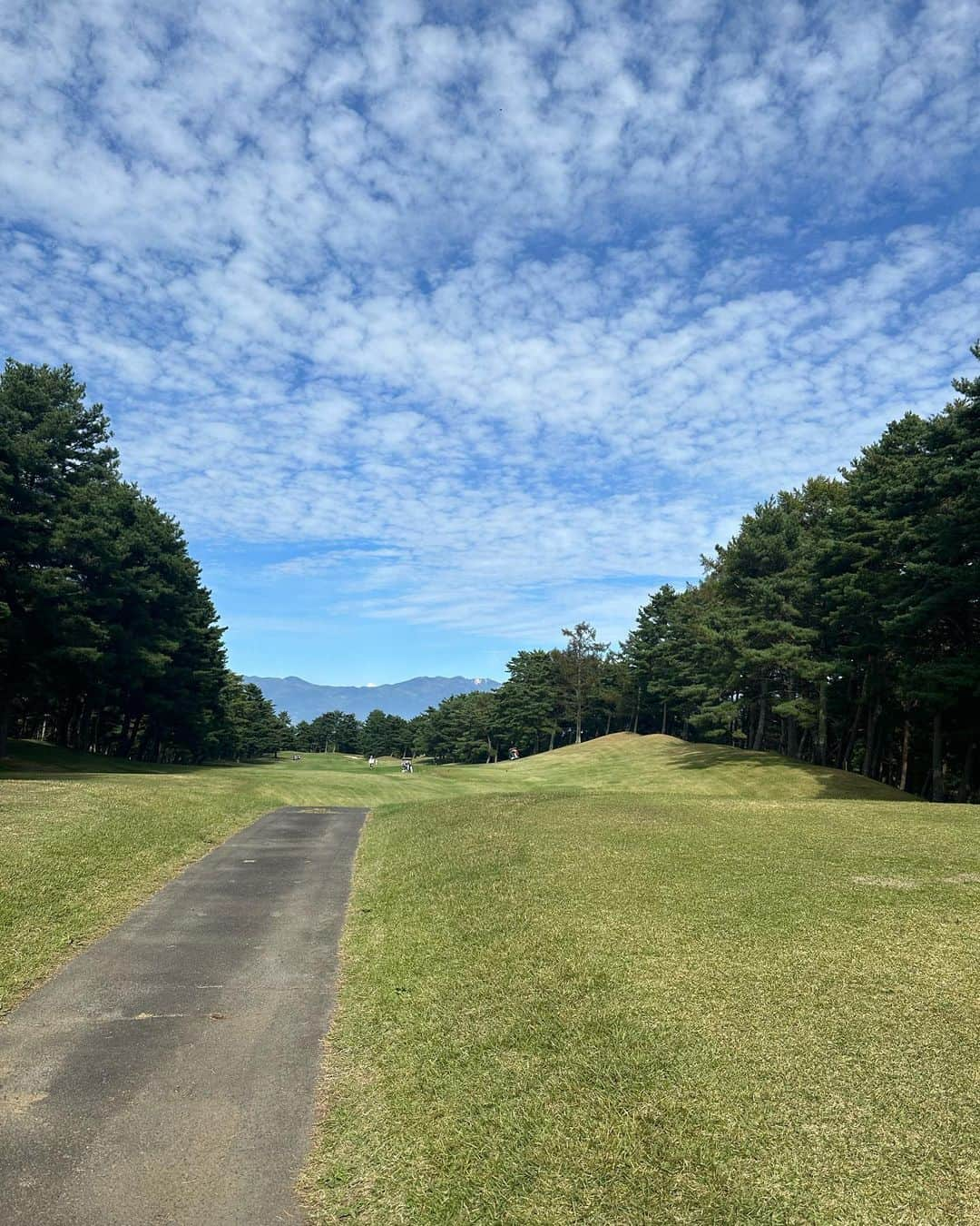 永尾まりやさんのインスタグラム写真 - (永尾まりやInstagram)「長野県佐久市でゴルフでした⛳️  スコアは111 いつも通り😂  そして、私が表紙を務めた旅色がフリーペーパーになって長野県佐久市に置いてあるよ💫」10月14日 20時56分 - mariyagi_san