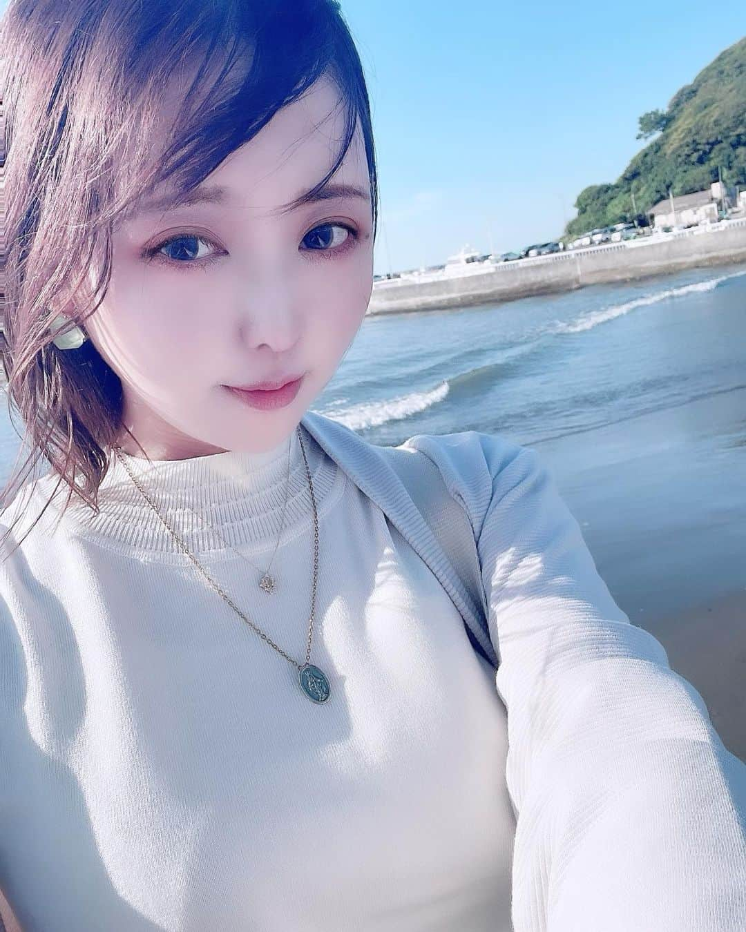 亜羽音さんのインスタグラム写真 - (亜羽音Instagram)「海行った！🌊 海の近く住みたい❗️😆♡✨  #海#日記#モデル#自撮り #selfie #街ブラ」10月14日 21時03分 - ahanechan