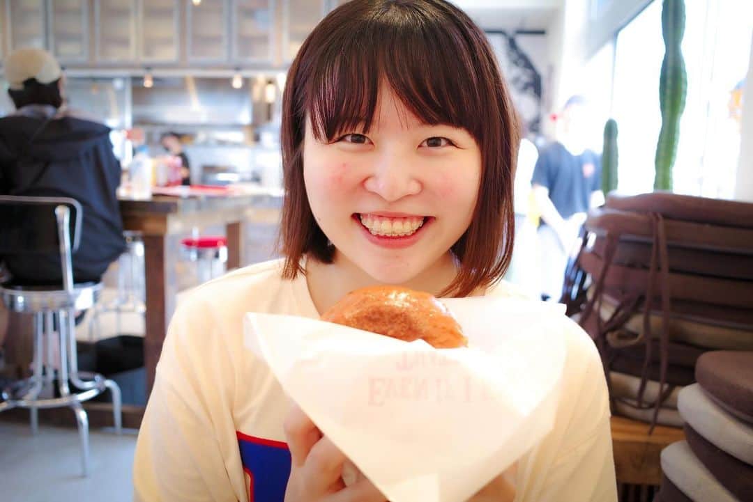 芥川愛加さんのインスタグラム写真 - (芥川愛加Instagram)「・ リサとドライブして食べて買い物して 充実した1日だった🍔🌴🚗 ・ またどこか行こうね♩ 次お出かけの時はいい天気になりますよーに🥹☀️笑 @_rrbin97  @ai_ca.mera  ・ ・ #泉南りんくう公園 #allgoodburger  #りんくうプレミアムアウトレット  #楽しかった #雨女はどっち笑 #時差投稿」10月14日 21時04分 - aika_akutagawa