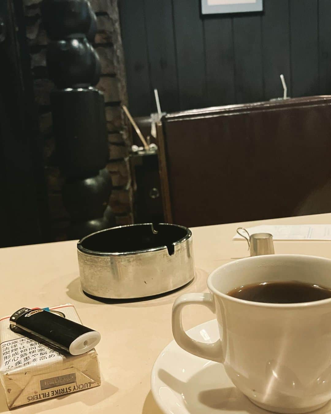 西田一紀のインスタグラム：「札幌ワンマン、おおきに。 今日も機嫌ようやらせて頂きました。 また来る日まで首長くしてお待ちくだされ。  #涅槃 #黄色の消しゴム #裁き #OBANDOSS #北海道 #札幌 #珈琲 #喫茶店」