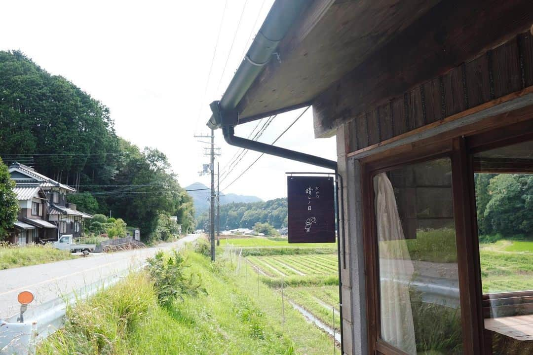 蒼木まやさんのインスタグラム写真 - (蒼木まやInstagram)「🍨 友達の運転でドライブがてら 兵庫の山奥のカフェに。 キャロットケーキとパンナコッタが 絶品でした♡ ⁡ また色んなところ行こー！ @amk.ykk  ⁡ #夏の思い出 #晴レノ日 #富士フイルム #fujifilmphotography #fujifilmxe」10月14日 21時11分 - maya_aoki_