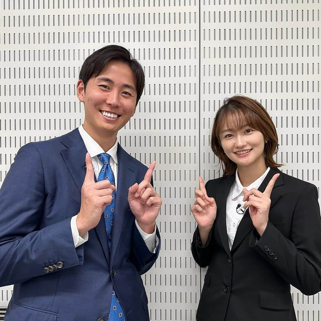 佐藤ちひろのインスタグラム：「テレ朝若手アナ×若手注目芸人 『研修テレビ‼︎』  テレビ朝日若手アナウンサーたちが注目の若手芸人　 #春とヒコーキ  #ひつじねいり #ママタルト　#令和ロマン  とバラエティ対応を磨きます❗️ 次回の放送は19日木曜深夜2:36から📺 ※ 一部地域をのぞく  初回の見逃し配信はTVerで👀 お気に入り登録 & いいねボタン 皆さんよろしくお願いします❗️  #研修テレビ　 #芸人　×  #アナウンサー #変顔 しました🤫 #カラオケ #カブトムシ を歌いました🤭」