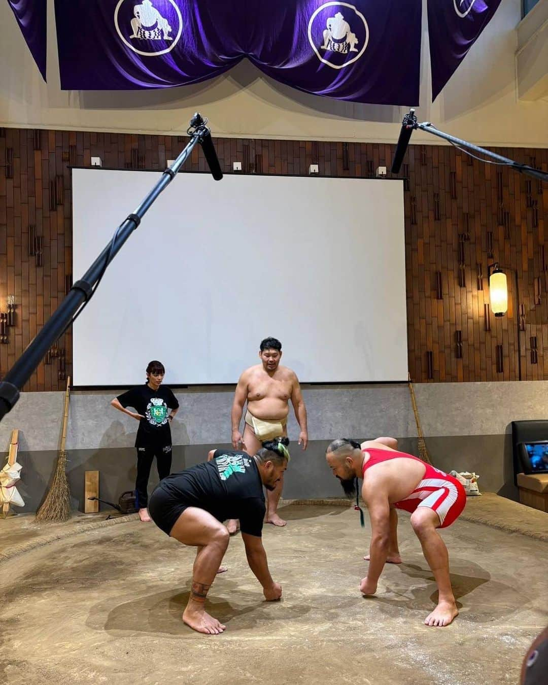 岡倫之さんのインスタグラム写真 - (岡倫之Instagram)「オリンピアンと、全日本チャンピオンの相撲対決が見れるのは  新日ちゃんぴおん 完全版だけ  新日本プロレスワールドで今すぐ見よ‼️  #横綱とんかつ #浅草デート #夢の対決 #新日ちゃんぴおん」10月14日 21時26分 - great_o_khan