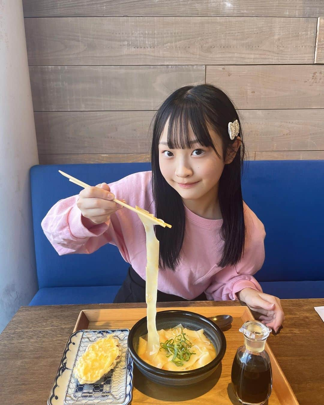 西野心桜のインスタグラム：「きしめん美味しかった～～🫶🏻   #きしめん  #jc  #jc2  #09  #女子中学生」