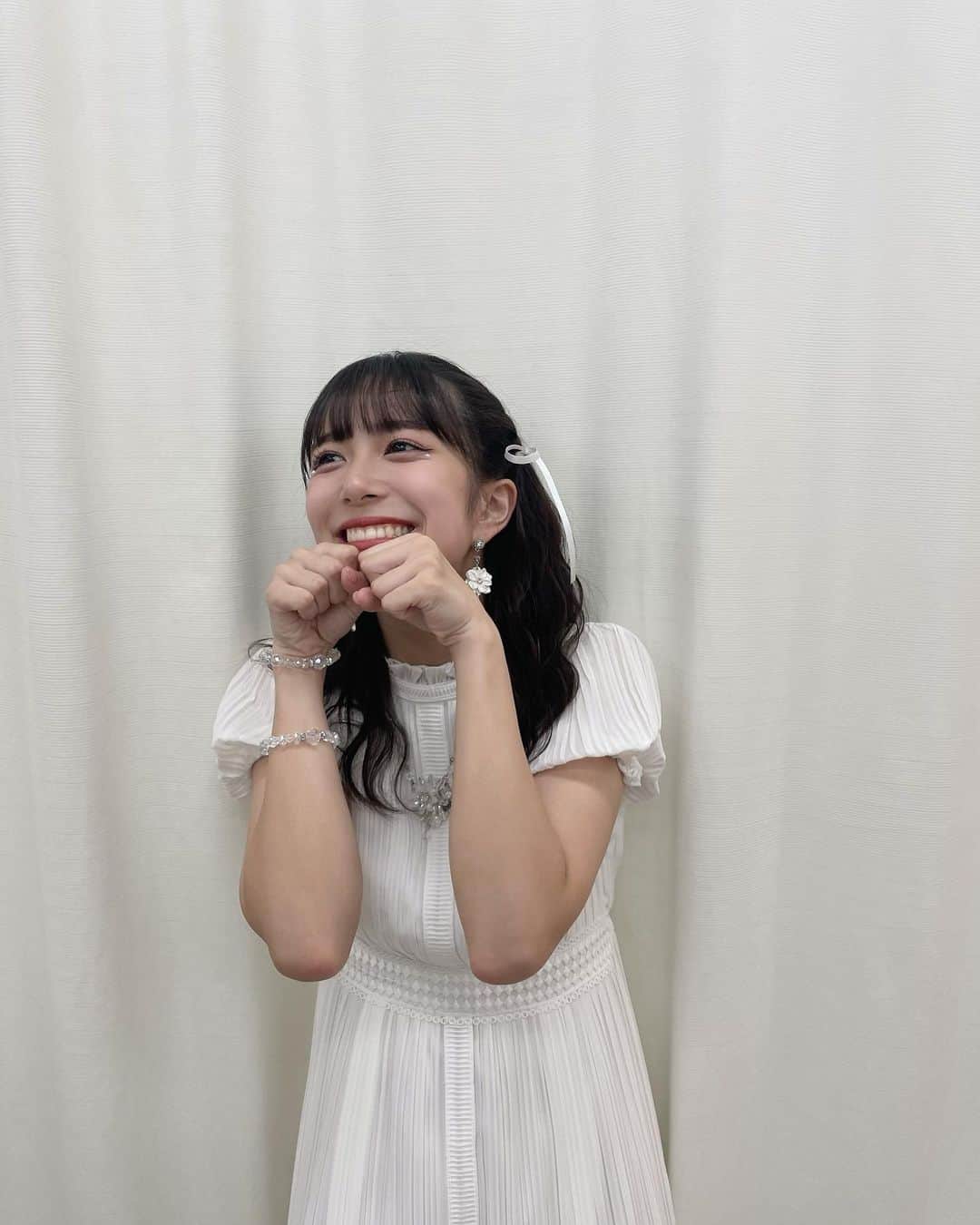 井上玲音のインスタグラム：「・ ・ 秋ツアーin座間  最近犬のトリミング動画見るのハマってるから、ふわふわのウェーブ🐩❤︎  #井上玲音」