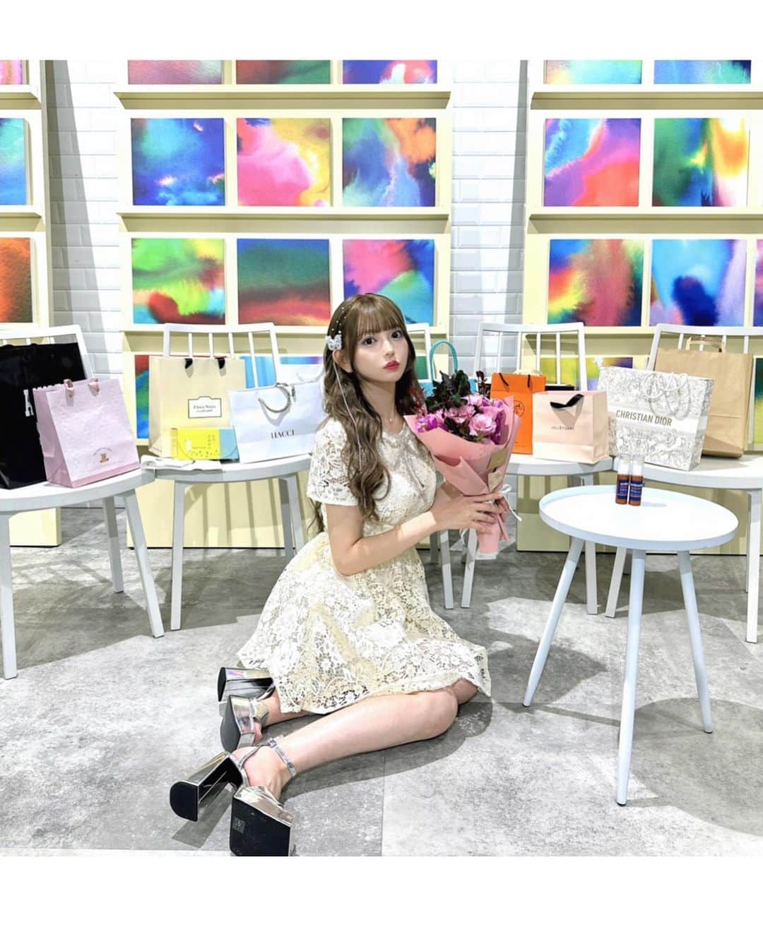 黒崎みささんのインスタグラム写真 - (黒崎みさInstagram)「2023.10.14  秋のツーショ会🍁 ⁡ 今日来てくれたみんなありがとー♡ 普通のイベントは半年ぶり(?)くらい！！ ⁡ 今回はガーリーでぶりぶりをテーマに🎀🤍 好評でとっても嬉しかった🤭 ⁡ 本当にイベントは元気もらえて幸せたっぷりな気持ちになる🫶🏻🫶🏻 初めましてでお話できた子も泣いてくれた子も 遠くから来てくれた子もお久しぶりの子も いつもの子達でわいわいする時間もぜーんぶ幸せ😩💞💞 ⁡ また会えますように🤍 ⁡ #ツーショット #写メ会 #selfportrait #セルフポートレイト」10月14日 21時46分 - misa_k88