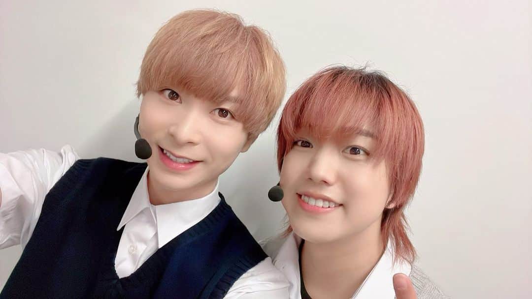 上村祐翔さんのインスタグラム写真 - (上村祐翔Instagram)「「天穹のラビアス」Aチーム✨ 素敵な役者さんが揃った和やかな座組でした！ご一緒できて嬉しかったなあ。  日野未来という役どころを任せていただけたのも含めて、素敵な20代最後のリーディングライブとなりました！ 終わってしまうの寂しいですが、明日のBチームもぜひ見届けてください🫡  ちょいちょい見切れてる人面白い😏 吉野さんとは公演後の晴れやかな笑顔で！ 座長は相変わらずデカくて怖くて優しい！ 思い出たくさん✨ お疲れ様でした🫡」10月14日 21時49分 - u_yuto.pan