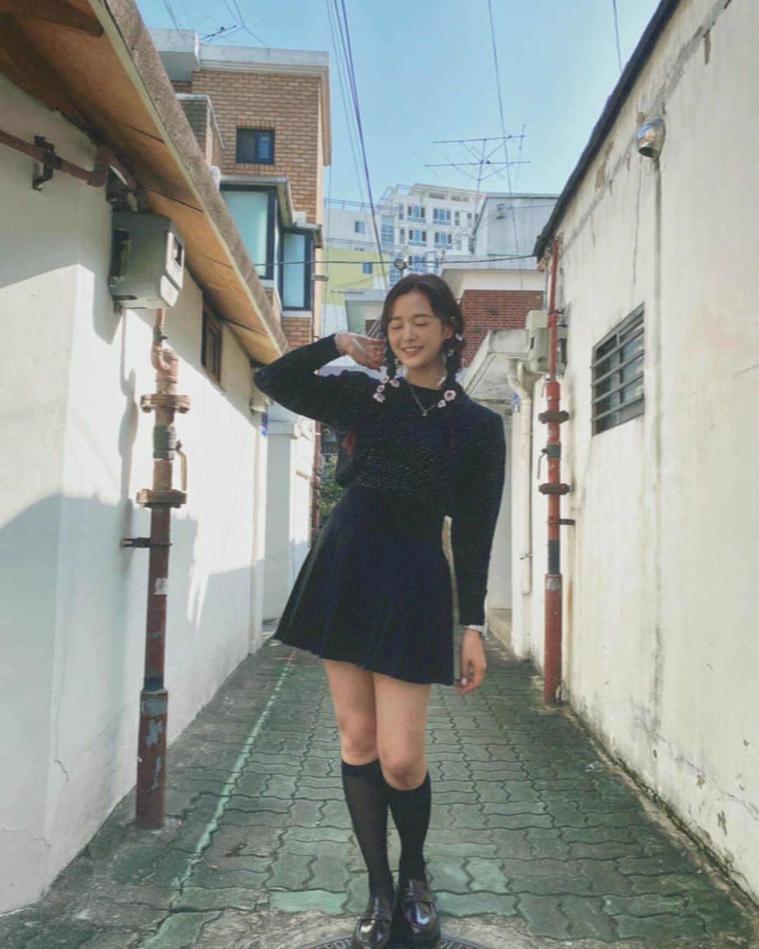 キムヘリムのインスタグラム：「화단🌱 많이 들어주세요🌿🌱💚✨  #화단 #flowergarden #김혜림」