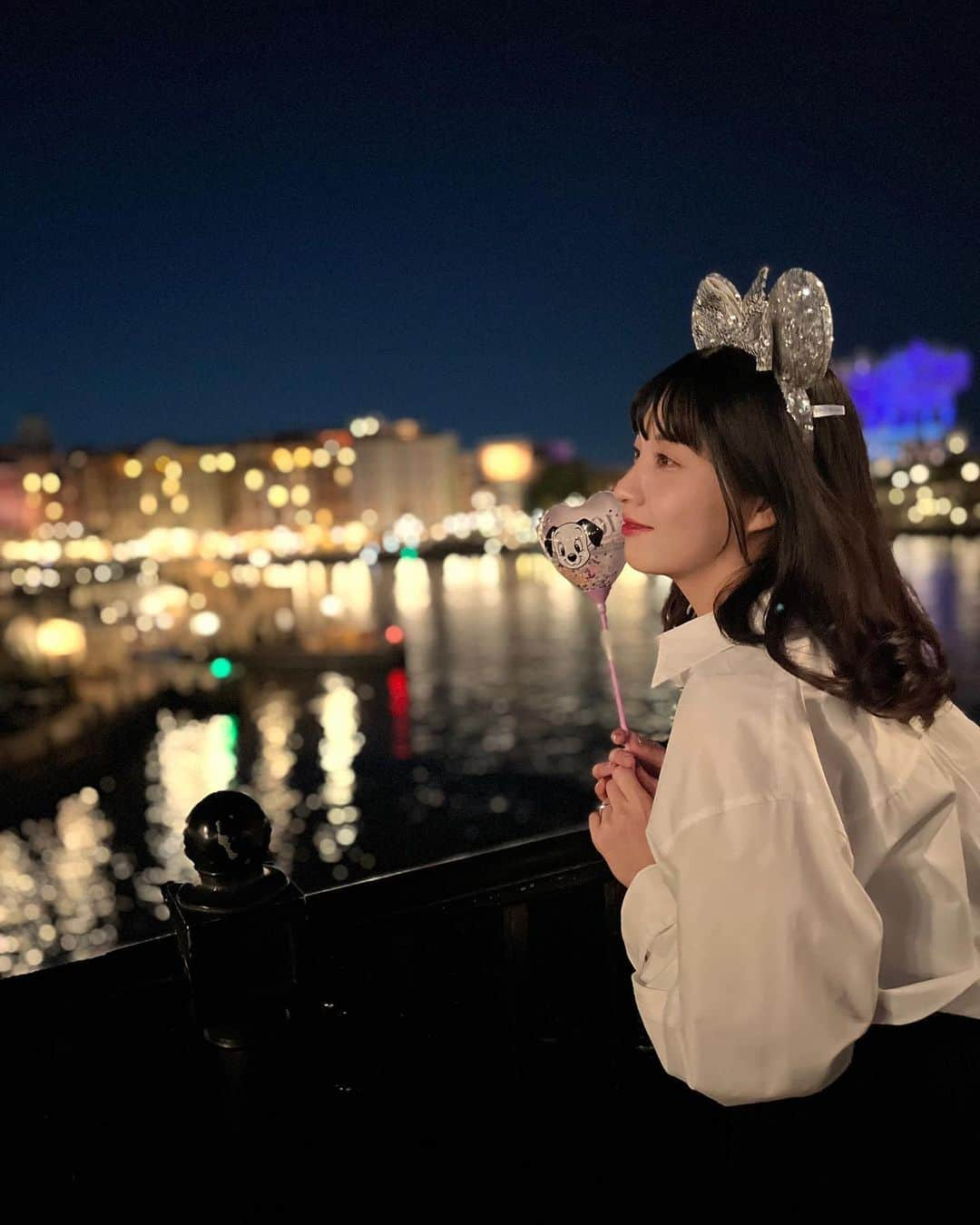 津島衣里さんのインスタグラム写真 - (津島衣里Instagram)「私は31歳、らぶは1歳になりました🐰💕 私とらぶは10/13で誕生日がいっしょ🎂♡♡  #disney #disneysea #Birthday #1013 #らぶ」10月14日 21時54分 - eritsushima_official