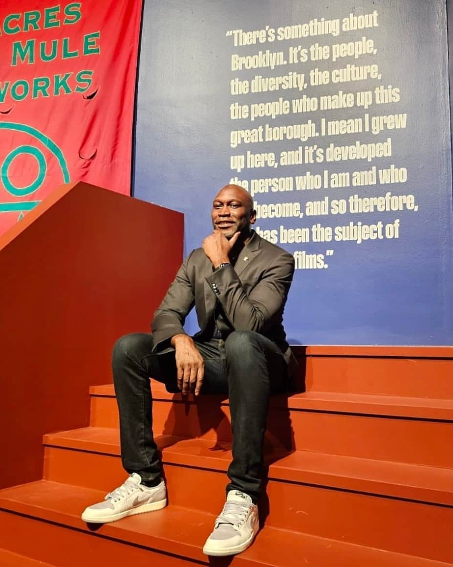 ブルックリン美術館さんのインスタグラム写真 - (ブルックリン美術館Instagram)「It’s Spike Lee’s stoop and we’re all just sitting on it! ⁠ ⁠ We’re loving your photos from Spike Lee: Creative Sources, so far! Plan your visit at the link in our bio and share your visit with us using #MyBkM.⁠ ⁠ #SpikeLeeBkM #BrooklynMuseum #brooklyn #art #museum⁠ ⁠ 📷 @officialspikelee, @devinloud, @1isarey, @greggbishop, @marilynddavis, @rosewaterxdaughter」10月14日 22時00分 - brooklynmuseum