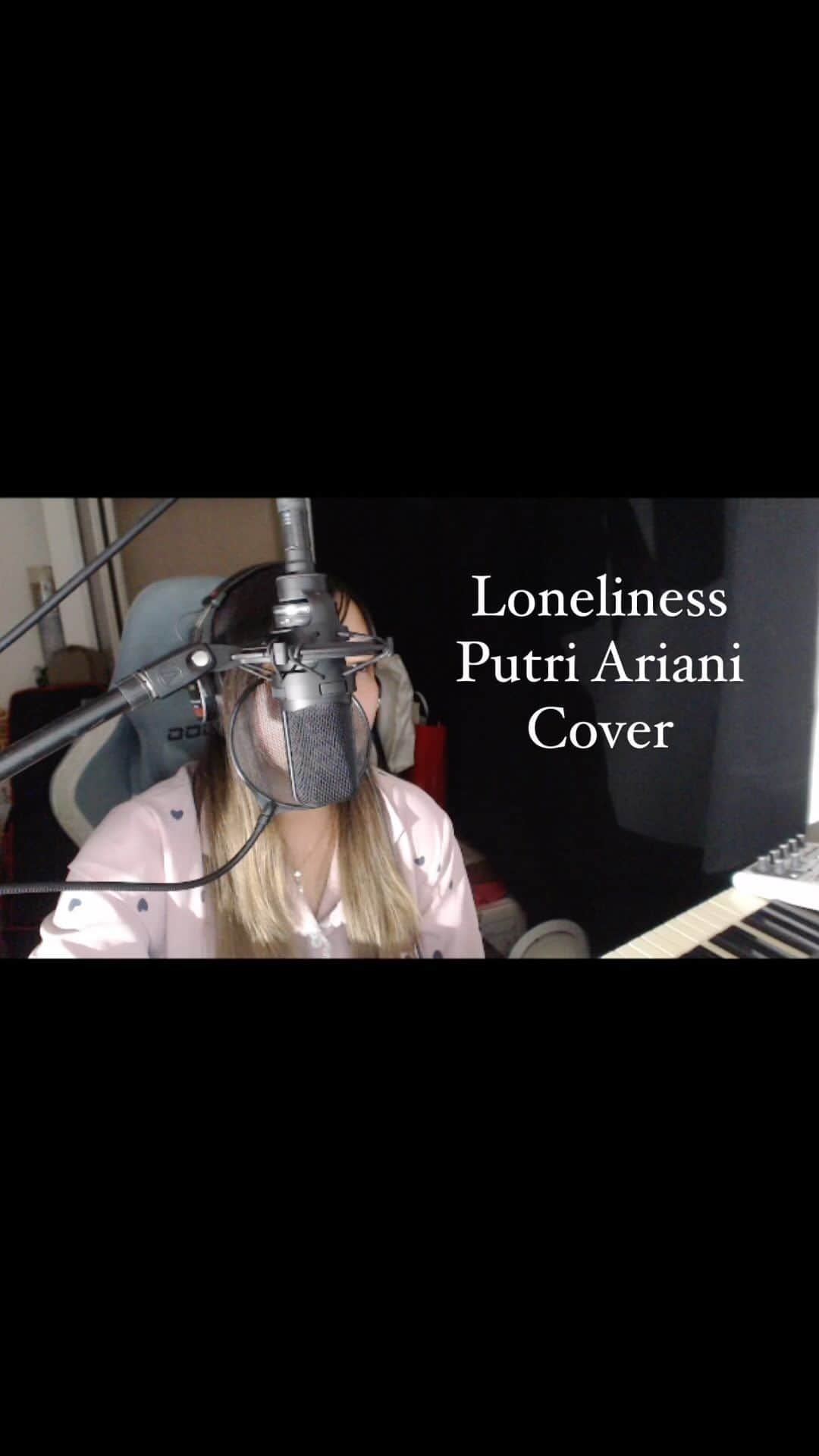 R!Nのインスタグラム：「Loneliness - Putri Ariani Cover  #loneliness #putriariani #goldenbuzzer #ロンリネス #ゴールデンブザー #AGT #cover #カバー #歌ってみた #パジャマ」