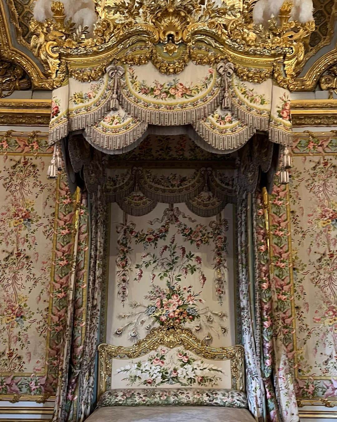 zussaさんのインスタグラム写真 - (zussaInstagram)「憧れのパリ。魅力的な建物の数々。  #新婚旅行#フランス旅行#パリ#街並み#城ツアー」10月14日 22時10分 - niwatorigoya
