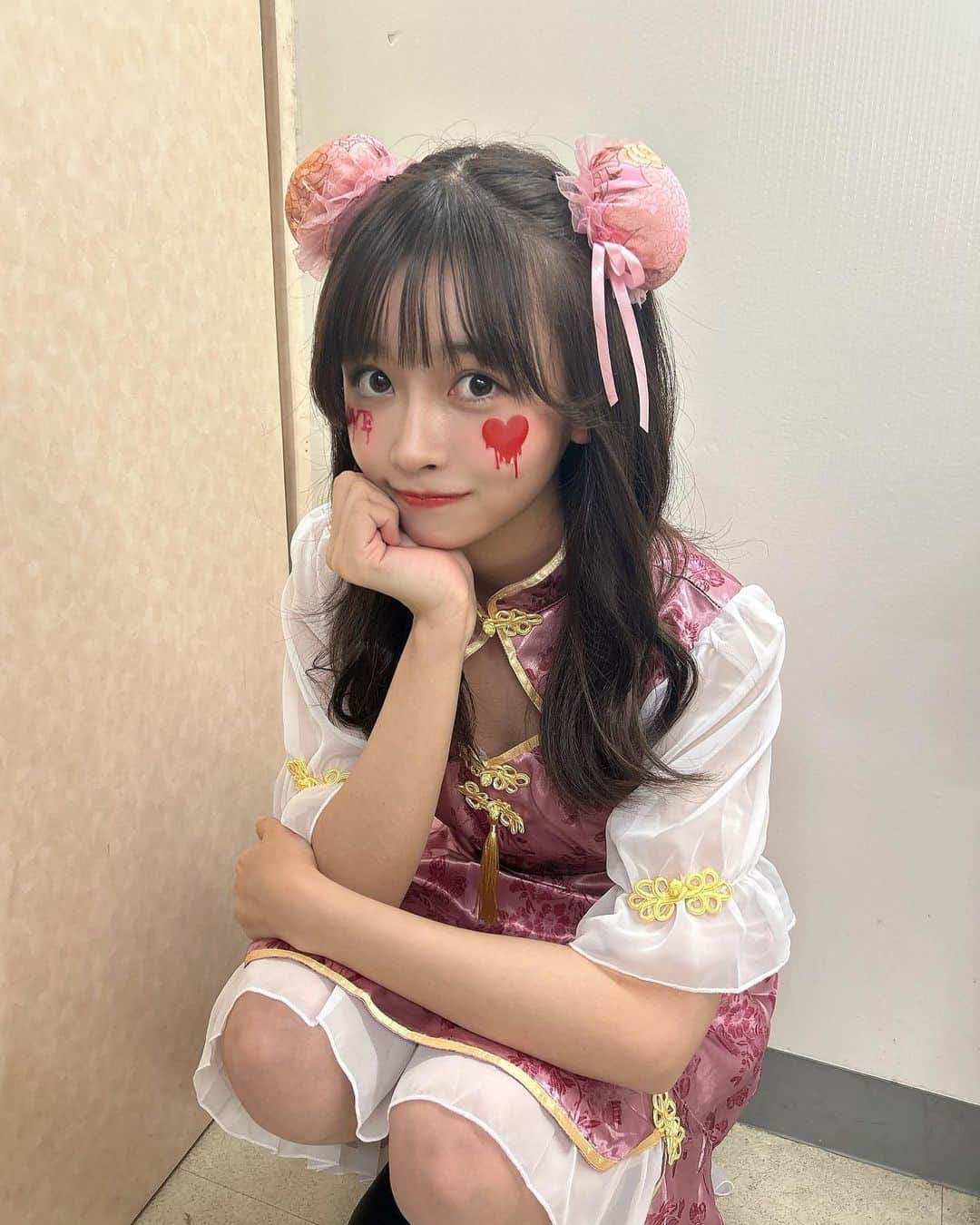 AIRIさんのインスタグラム写真 - (AIRIInstagram)「もうすぐHalloween〜🎃🇨🇳 . .  #PiXMiX #アイドル #偶像 #idol #中華 #中国 #チャイナ #チャイナ服 #China #ピンク #pink #🎀 #うさぎ #仮装 #ハロウィン #Halloween #🎃 #コスプレ」10月14日 22時24分 - aylin200442