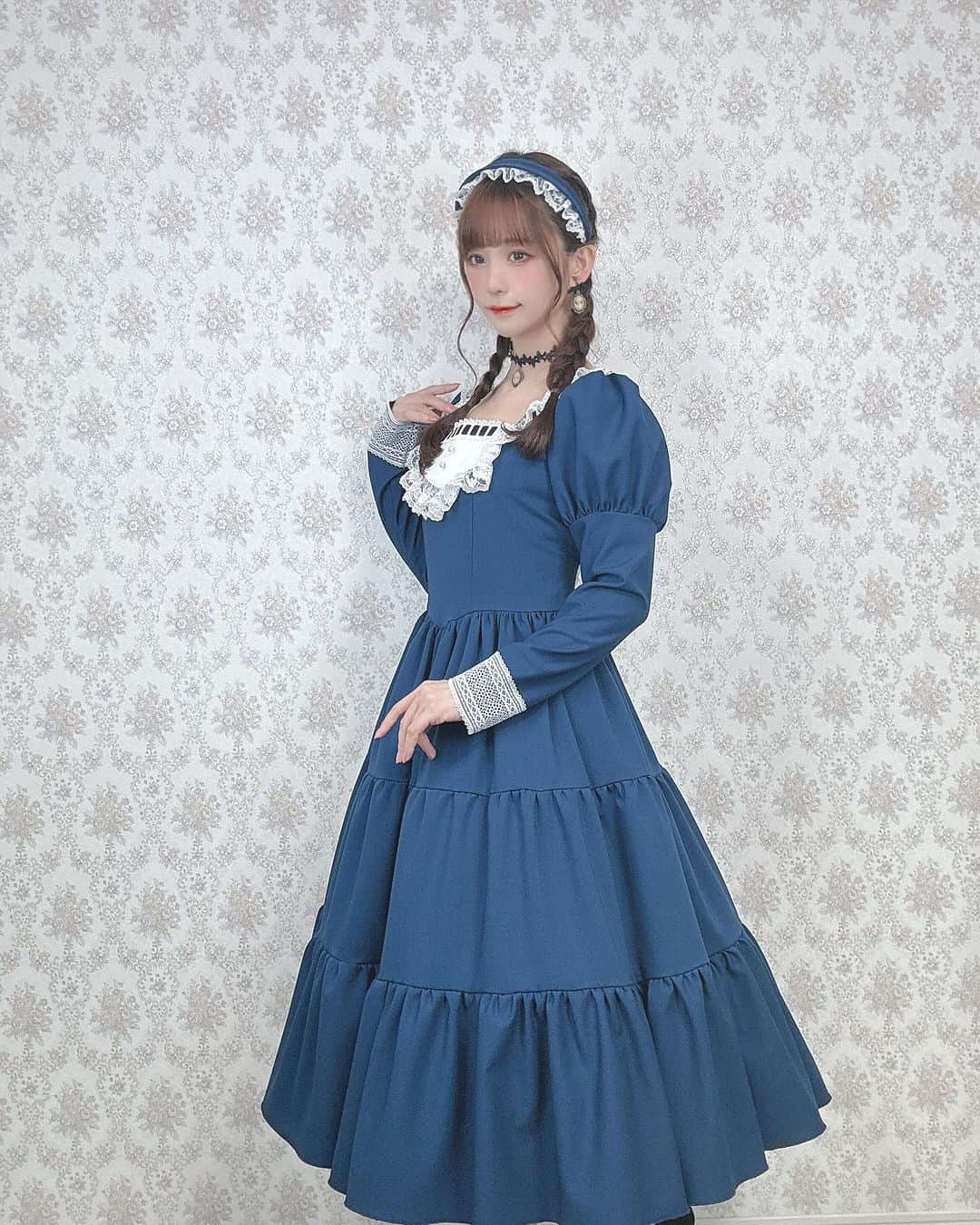 深澤翠さんのインスタグラム写真 - (深澤翠Instagram)「marcHenTica by Hiroko Tokumine 💎エスメラルダワンピース  https://www.hirokotokumine.com/  @hirokotokumine   #lolitafashionstyle  #ロリィタ」10月14日 22時40分 - midorifukasawa