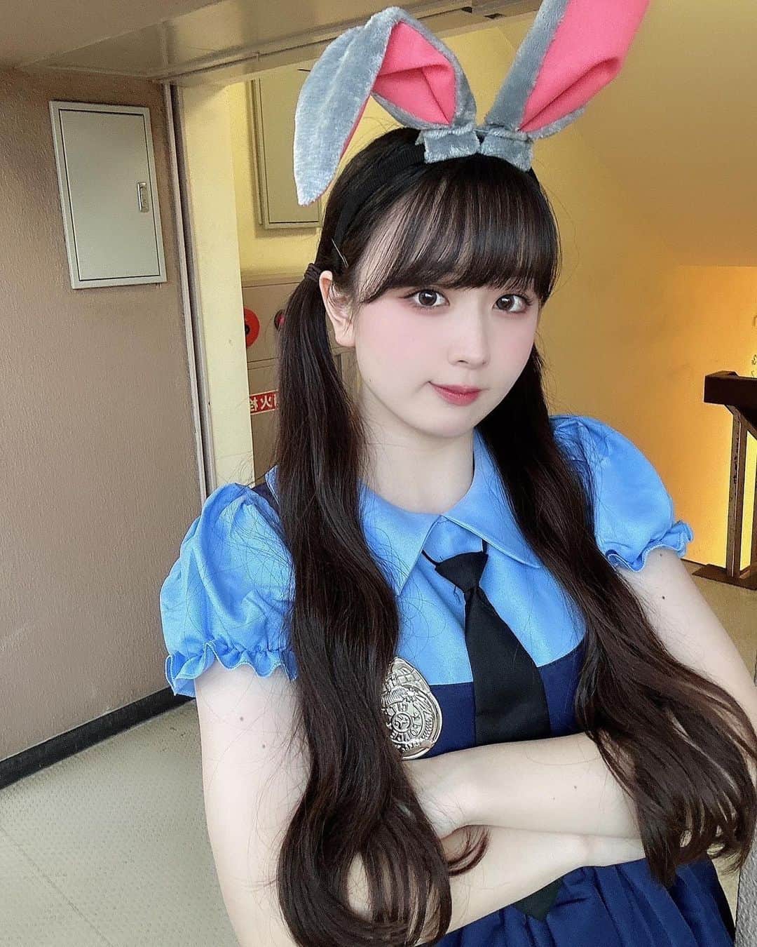 高田もものインスタグラム：「. ズートピアのジュディ🐰 . かしこ .」