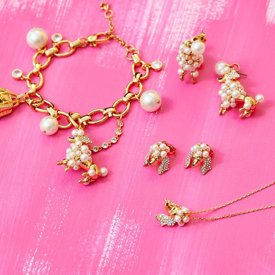ケイト・スペードのインスタグラム：「プードルのふわふわな毛を パールで表現したジュエリー  #katespadeny #katespadejapan #ケイトスペード #ケイトスペードニューヨーク」