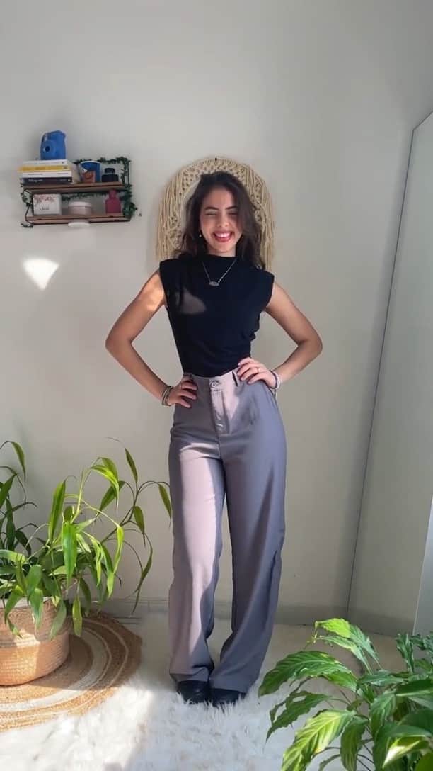 SHEINのインスタグラム：「Fits that flawlessly shift from work mode to werk mode 💼💃❤️‍🔥 Which looks are doing double duty? 👇@stylewithdanya  🔎 13207126 3026913 12760252 12632743 10309828 14410127 13561853   #SHEIN #SHEINforAll #SHEINstyle #fashion #chic」