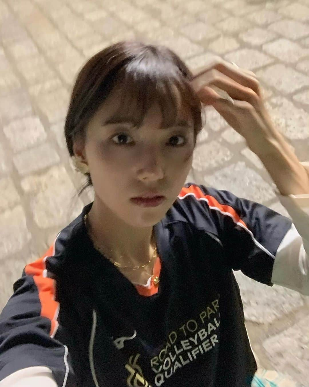 中川可菜さんのインスタグラム写真 - (中川可菜Instagram)「バレーボールロスな1週間でした🏐 そういえば、4年前もバレーボールロスって投稿していました🙃  #ワールドカップバレー #終わった後 #ロスになりがち #写真は #人生初バレーボール生観戦した日 #生バボちゃん可愛かった🏐👀 #ご当地バボちゃん #奈良」10月14日 23時07分 - nakagawa_kana