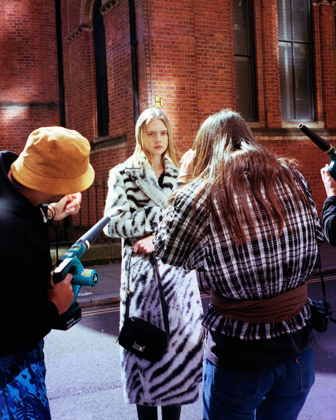 オールセインツのインスタグラム：「Behind the scenes > In the scenes」