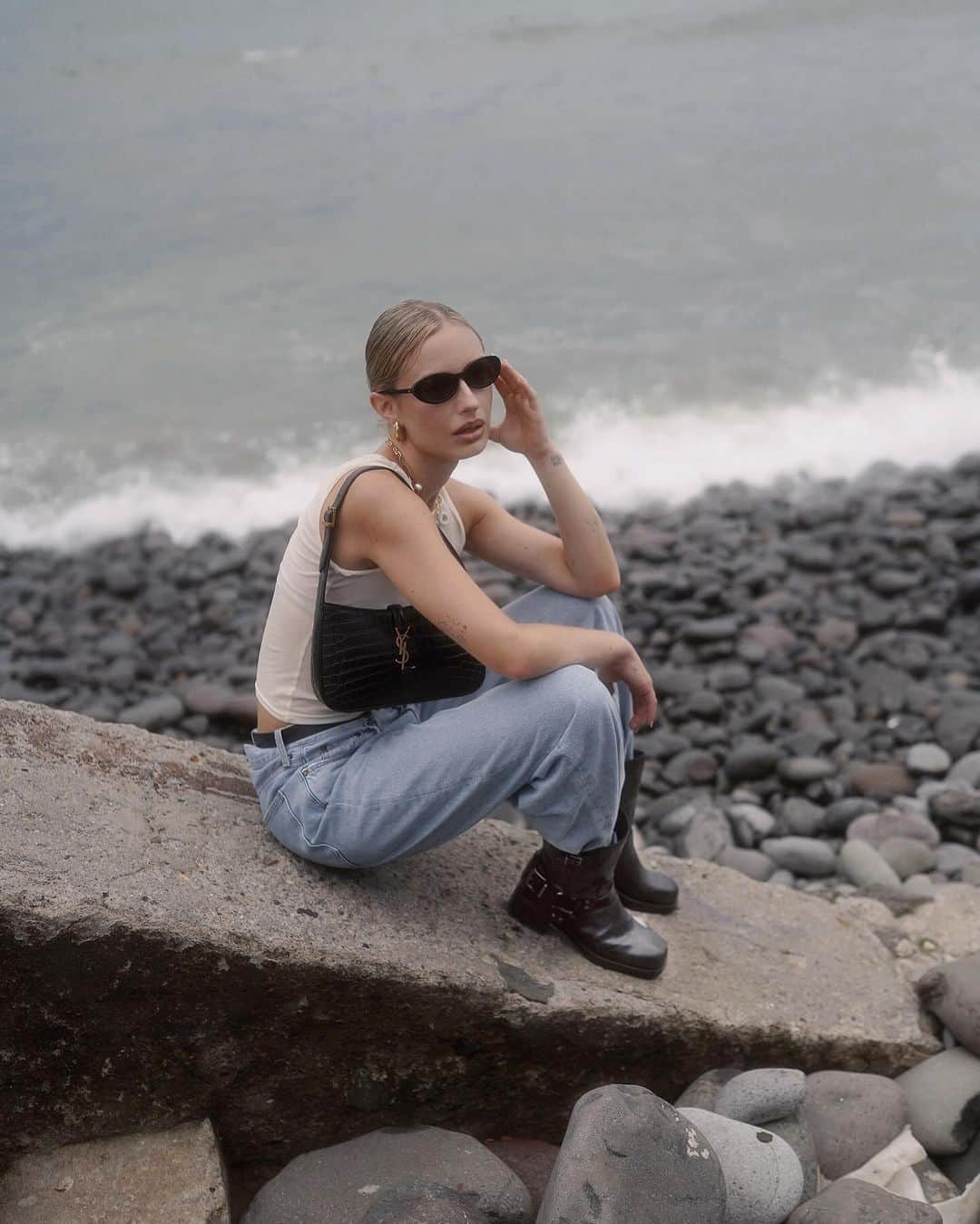 SONYA ESMANさんのインスタグラム写真 - (SONYA ESMANInstagram)「you’re on your own kid, you always have been ⋅˚₊‧ ୨୧ ‧₊˚ ⋅ @vincecamuto #ad」10月14日 23時22分 - sonyaesman