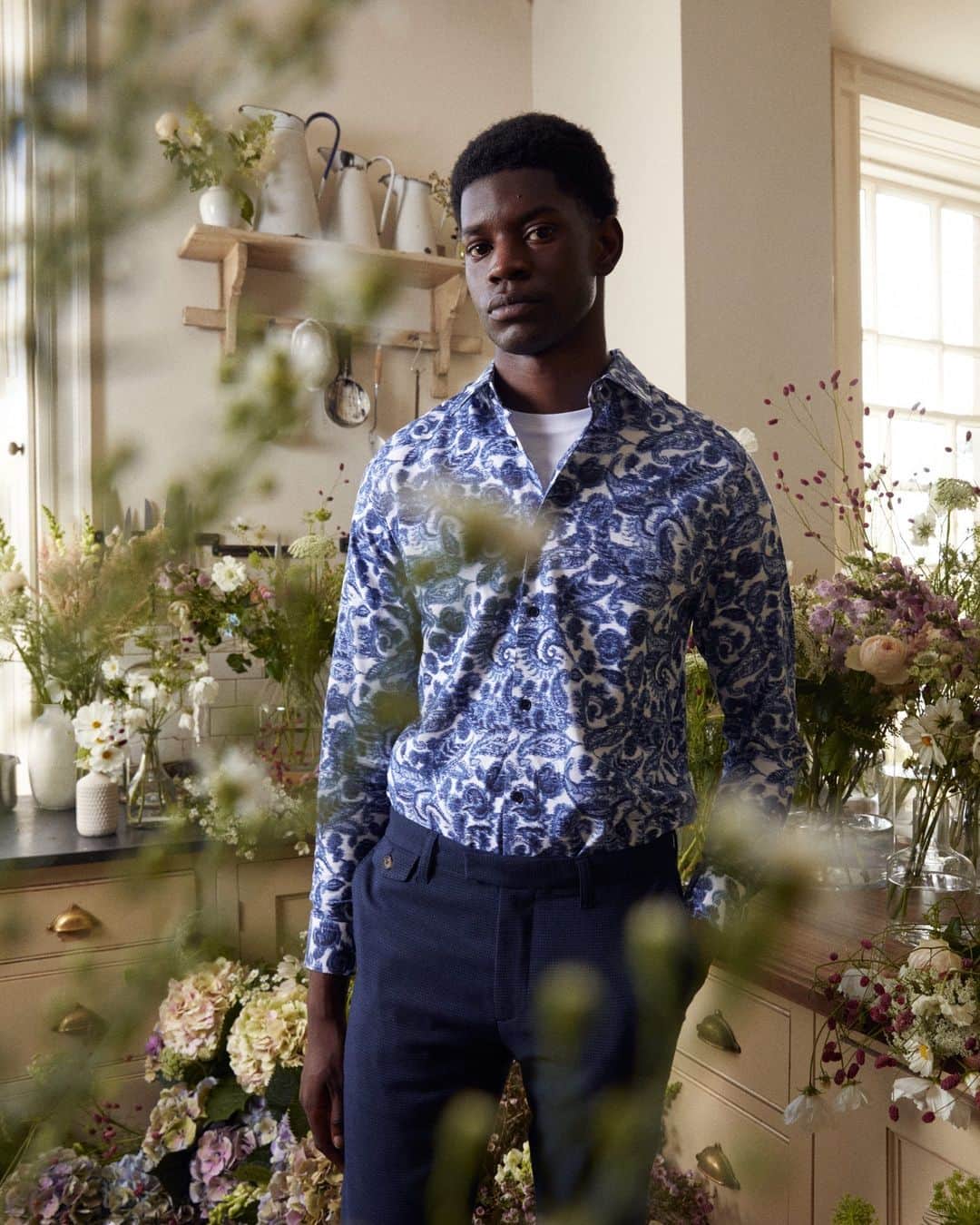 Ted Bakerのインスタグラム：「We think florals are for every time of the year.  #TedBaker #AGrandGoodTime」