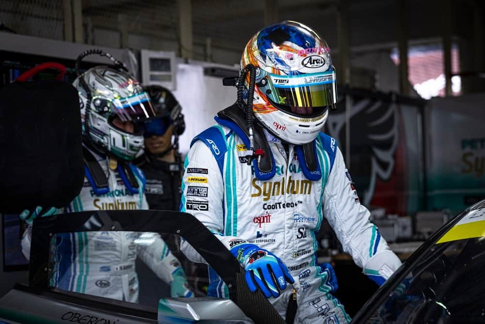 吉本大樹さんのインスタグラム写真 - (吉本大樹Instagram)「14Oct2023 #SuperGT R7/Autopolis Qualify : P20 Difficult first day… it won’t be easy but we’ll fight hard for 450km race to score some points📈 厳しいプラクティス・予選でした。 予選に向けてのセット変更は自分の判断が間違っていた可能性があります。そこはほんと申し訳ない…。 決勝も厳しいと思うけど、絶対に！取りこぼしなく、チャンスを見逃さずポイント取って帰ります。」10月14日 23時46分 - hiroyoshimoto