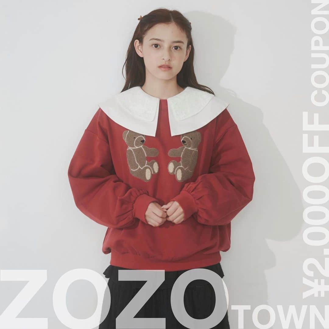 merry jennyのインスタグラム：「【ZOZOTOWN ¥2,000OFF COUPON】 ㅤㅤㅤㅤㅤㅤㅤㅤㅤㅤㅤㅤㅤ  10/15(sun) 24時間限定 ¥2,000OFF クーポン発行中！ ㅤㅤㅤㅤㅤㅤㅤㅤㅤㅤㅤㅤㅤ 新作・予約itemもおトクに…♡ ㅤㅤㅤㅤㅤㅤㅤㅤㅤㅤㅤㅤㅤ ストーリーから⇨ @merryjenny_instagram  ぜひcheckして下さいね♡  〇 mocomoco bearスウェット col : o.white / gray / red ¥ 7,700 → ¥ 5,700 (tax in)ㅤㅤㅤㅤㅤㅤㅤㅤㅤㅤㅤㅤ    #merryjenny#メリージェニー #2023aw #autumn #dreamwell #ZOZOTOWN #salesalesale」