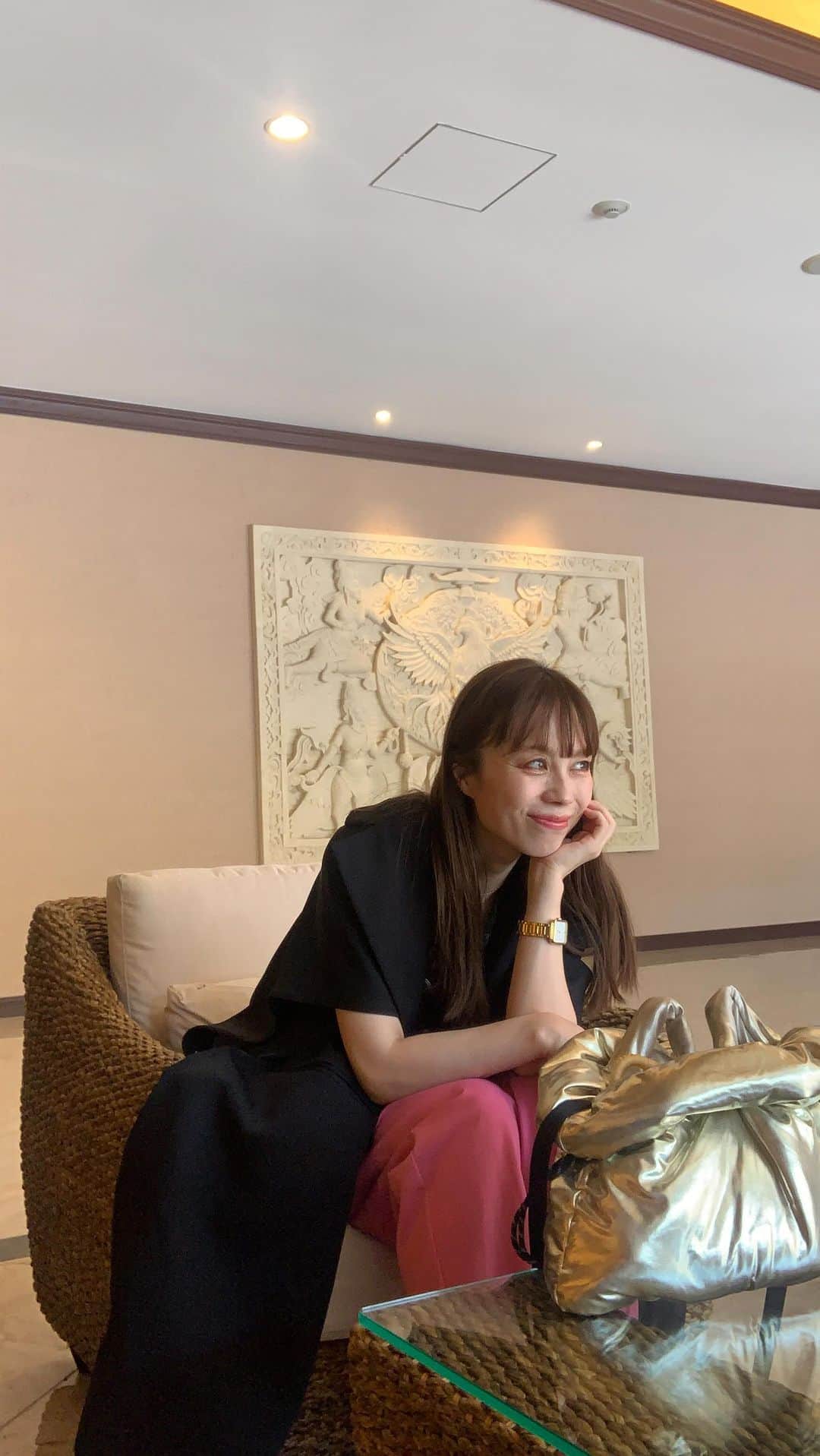 澤辺美香のインスタグラム：「食欲の秋🍂 食べてばっかり♡美味しい物食べれる事は幸せですね♡  #食欲の秋 #秋コーデ」