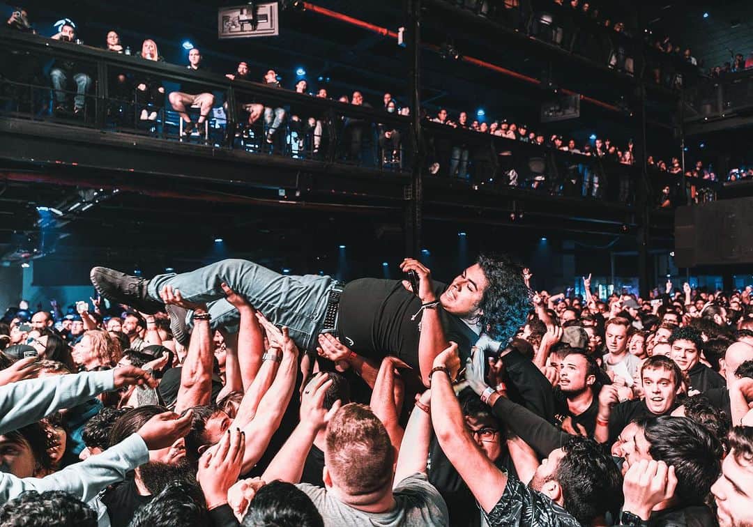 Of Mice & Menさんのインスタグラム写真 - (Of Mice & MenInstagram)「NYC WENT CRAZY!!!  These shows with @bfmvofficial & @vended_official have been nuts, trust us you don’t want to miss out on the action!   🎟️ OFMICETICKETS.COM 🎟️  📸: @gnarlymedia_」10月15日 0時03分 - omandm