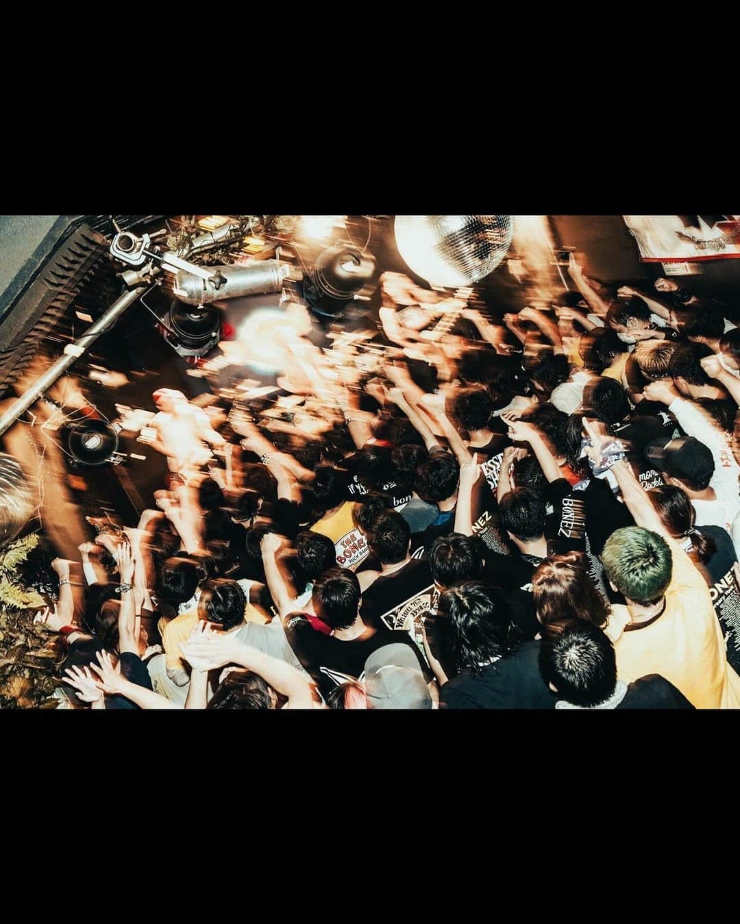 The BONEZさんのインスタグラム写真 - (The BONEZInstagram)「The BONEZ 10th Anniversary Tour  "47 AREAS” 25本目！！ 神戸太陽と虎 #thebonez  #TheBONEZ  photo by @nekoze_photo」10月15日 0時33分 - the____bonez