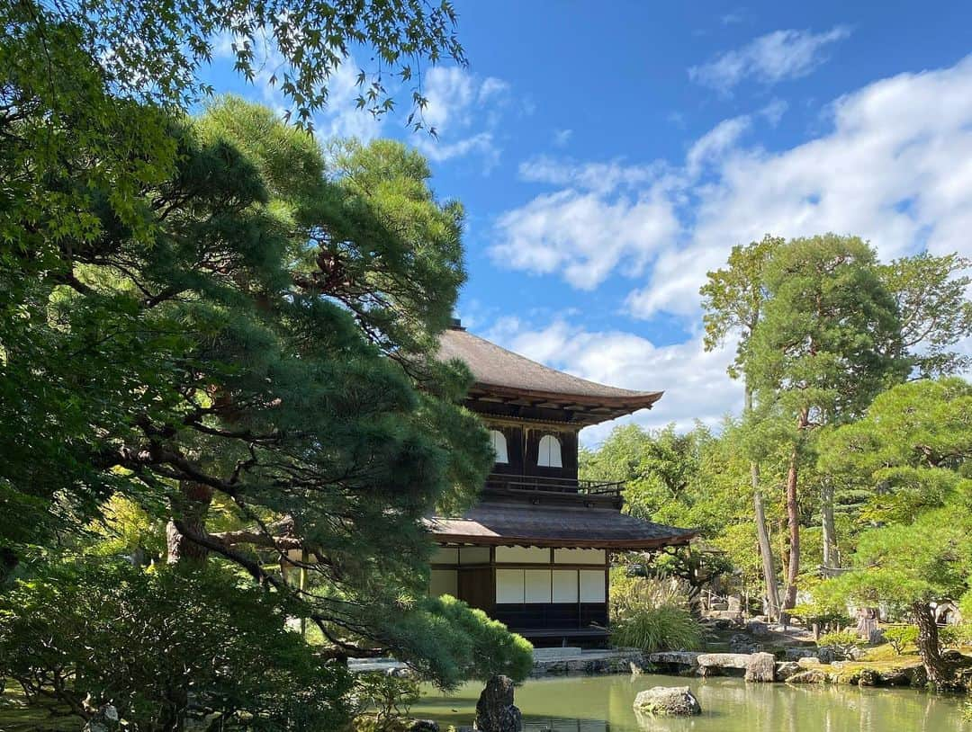  山本陽平さんのインスタグラム写真 - ( 山本陽平Instagram)「婆ちゃんの様子を見にちょっくら兵庫行ってきました。 ついでに京都も。  ①三十三間堂オープン攻め ②清水寺バカ混み帰りたいフェイス ③祇園花月 ④あらちゃんの焼きそば定食 ⑤チラッと銀閣寺 ⑥雰囲気 ⑦チャーリー浜さんが愛した祇園のカルネ ⑧広すぎる ⑨念願 ⑩トイレのはよく見るけど、喫煙所もあるんだ」10月15日 0時59分 - yoooooheey