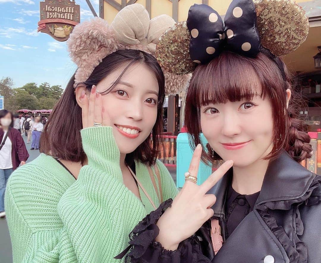 永井杏樹のインスタグラム：「  1日楽しかった～🐭🏰🌈💭  #happyhalloween  #halloween #ハロウィン  #ディズニー #ディズニーコーデ #ディズニーランド #永井杏樹  #桜木優 #アイドル #ミルハニ」