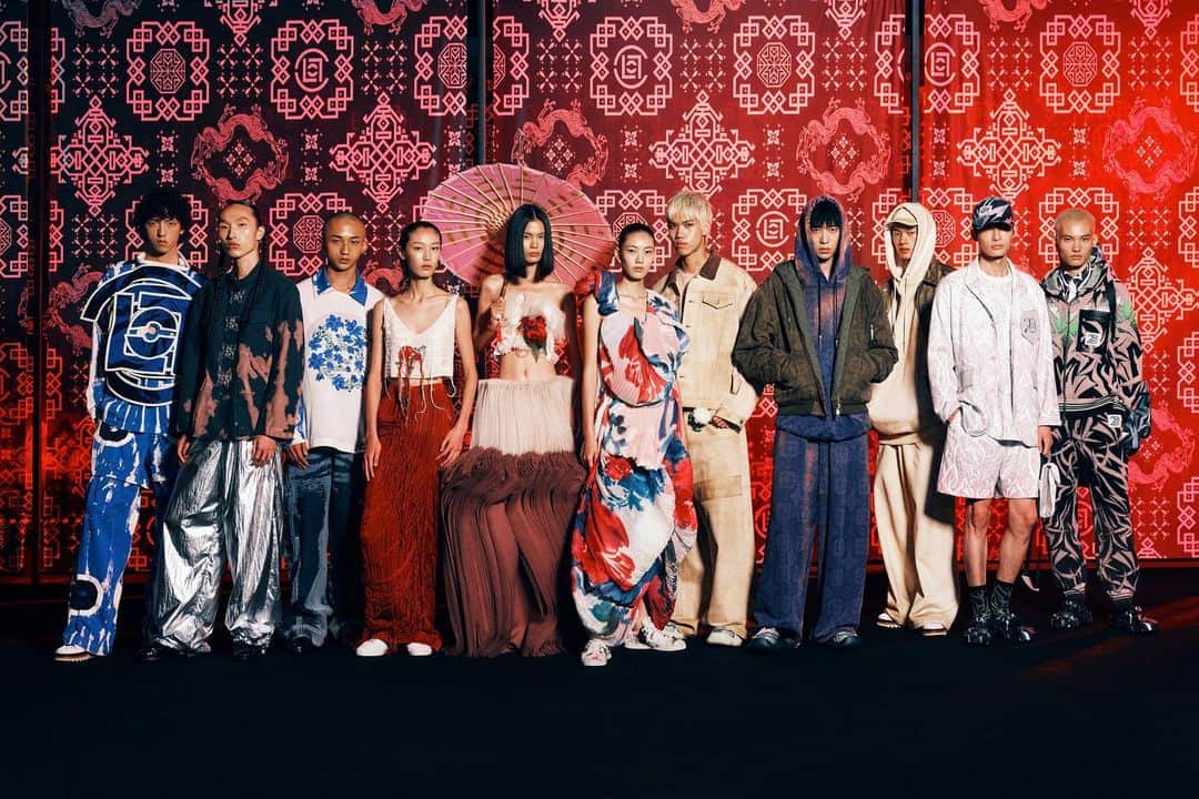 陳冠希のインスタグラム：「THE NEXT 20 YEARS OF @clot WILL BE THAT OF A PLATFORM FOR GUIDING YOUNG CREATIVES FROM CHINA TO INTERMINGLE IN THE BRIDGE WE HAVE BUILT FROM EAST TO WEST !!!! SHOUTS and ❤️ TO @_pronounce @carolineqiqi @sankuanz_official @staffonlystudio !!!!! ALL TALENTED DESIGNERS U SHOULD KNOW SOONER THAN LATER !!!!!」