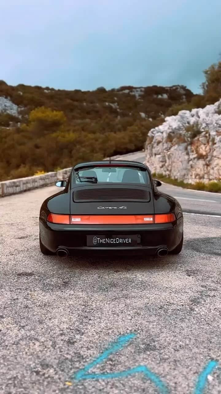 Porscheのインスタグラム：「We can walk through walls too! 🎥 @thenicedriver #PorscheMoment」