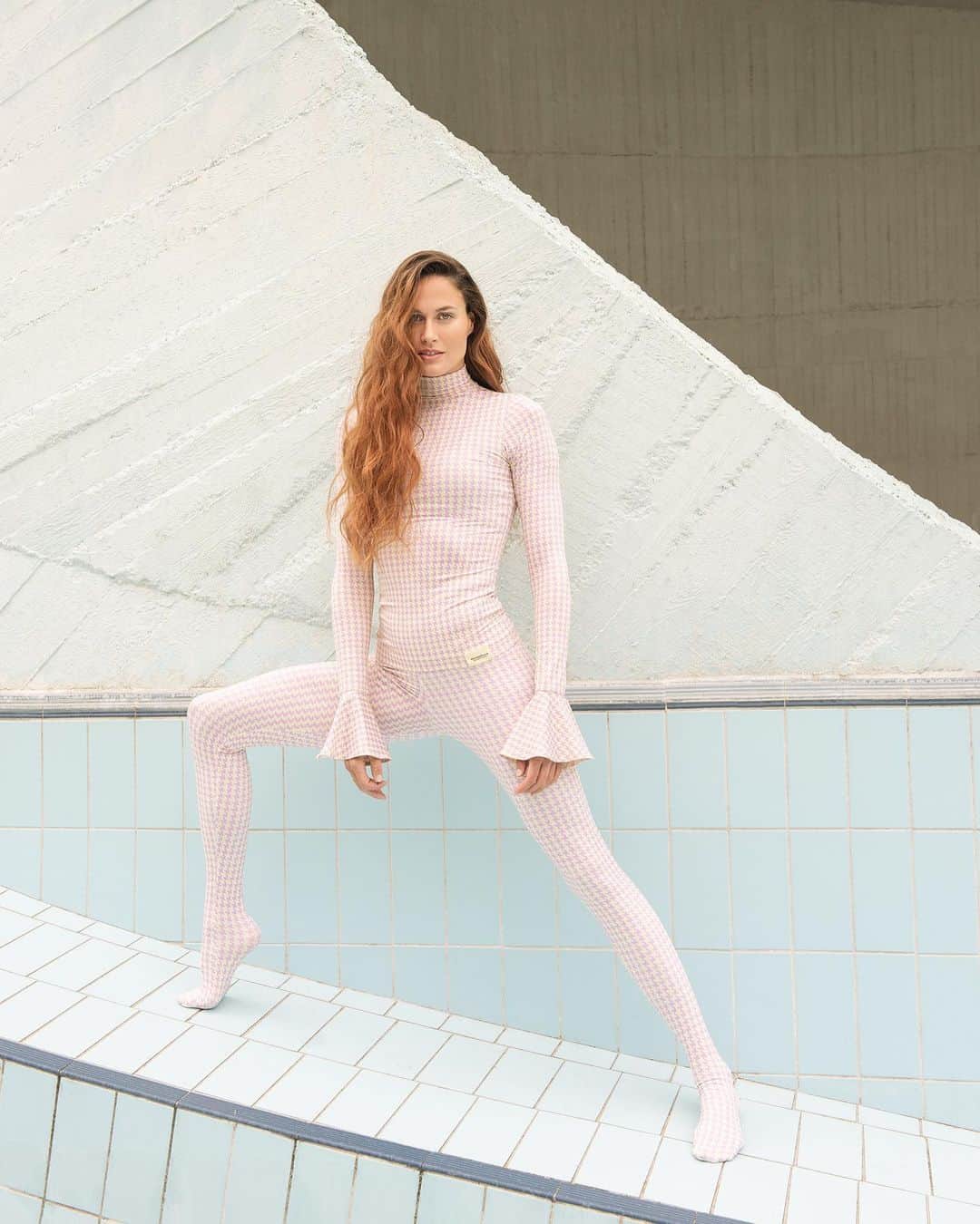 ズザンナ・ヤカボスのインスタグラム：「Fashion Street Magazine SS23, #nudeissue  @fashionstreetbp chief editor & interview @remdianna photo @mattivarga styling @a_drienna MUA @emeseballamakeup hair @gu_atti_hairdresser  founder @csipakpeter」