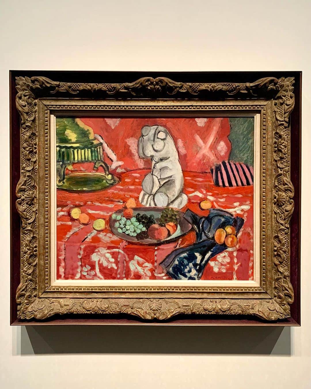 maya kibbel キベルまやさんのインスタグラム写真 - (maya kibbel キベルまやInstagram)「museums on a rainy day make me happy 〰️🩵🕊️ (fyi, it poured right after taking these photos)」10月15日 11時53分 - mayakibbel